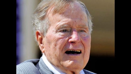 Ex-presidente Bush pai é hospitalizado, mas passa bem